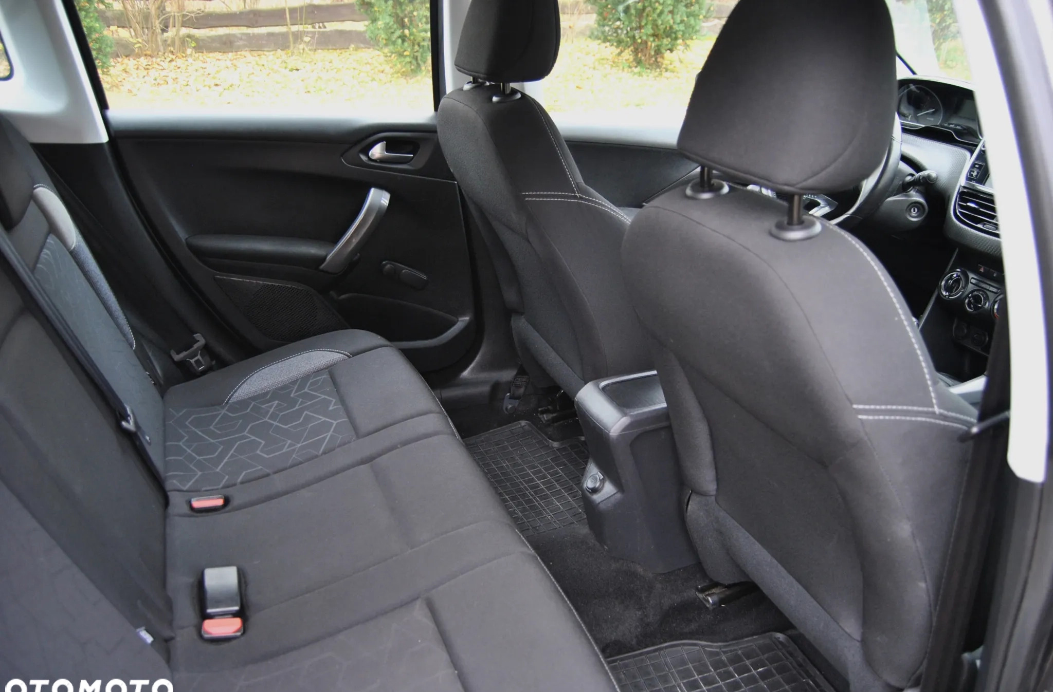 Peugeot 2008 cena 37900 przebieg: 150000, rok produkcji 2016 z Brzeg Dolny małe 154